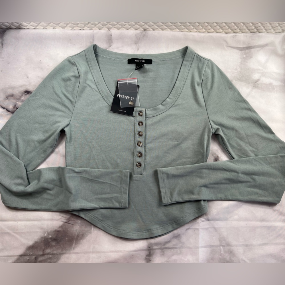 Forever 21 Crop Top long Sleeve